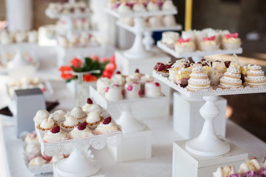 8 Wedding Food Trends Brides and Grooms Should Know